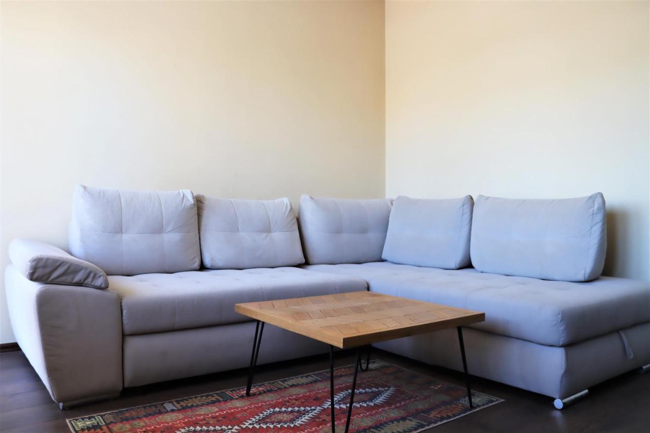 Central View Apartment Приштина Екстер'єр фото